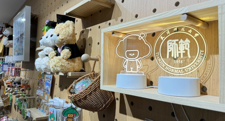 携手校友企业 beat365中文版官方网站文创中心推动校园文化建设提质增效