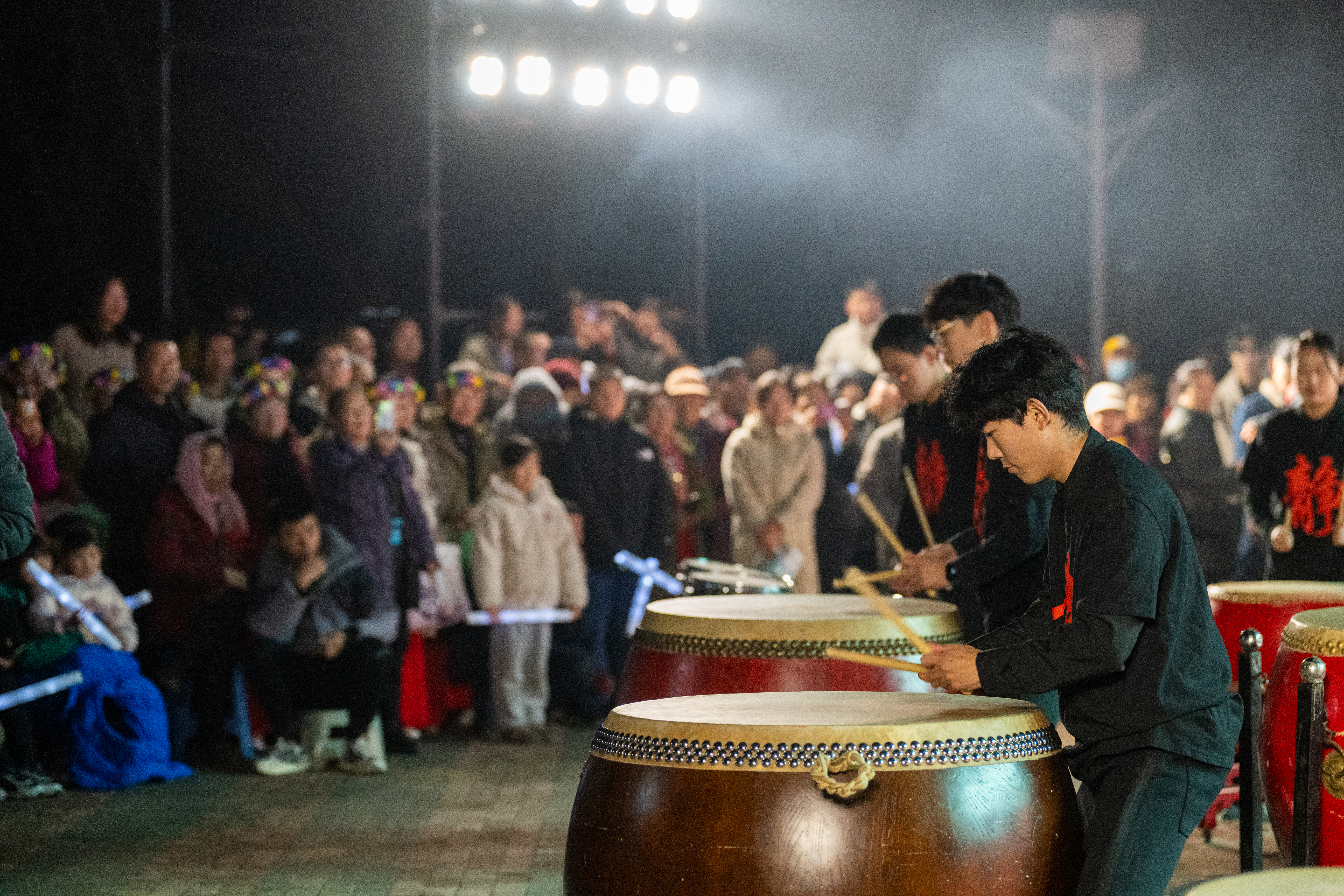 beat365中文版官方网站赴蓟州区别山镇举办乡村联欢晚会